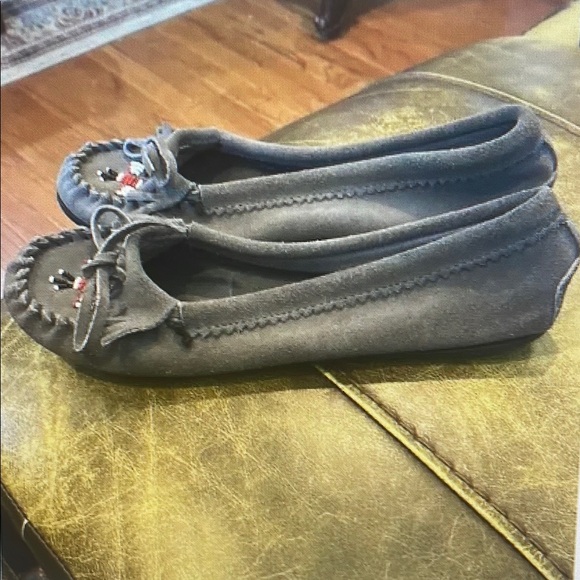 Gray Moccasins - Picture 1 of 1